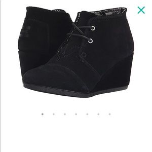 TOMS Desert Wedge booties